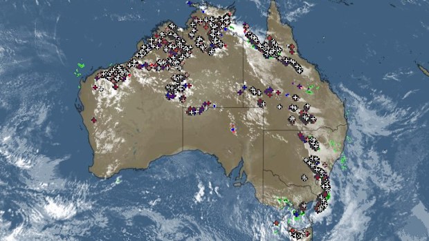 Australia weather: Rare lightning event as strikes hit every state and ...