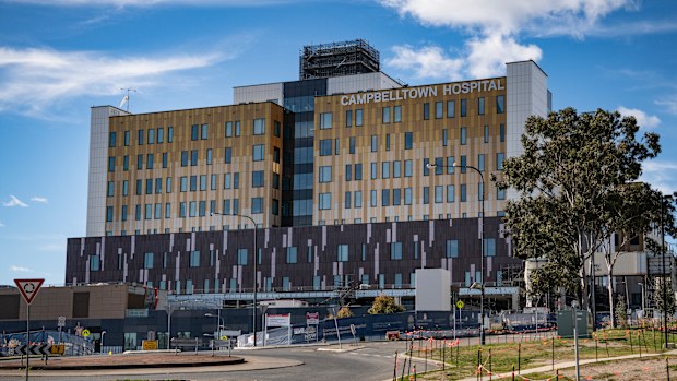 NEWS: Campbelltown Hospital generics. 5th August 2021, Photo: Wolter Peeters, The Sydney Morning Herald.