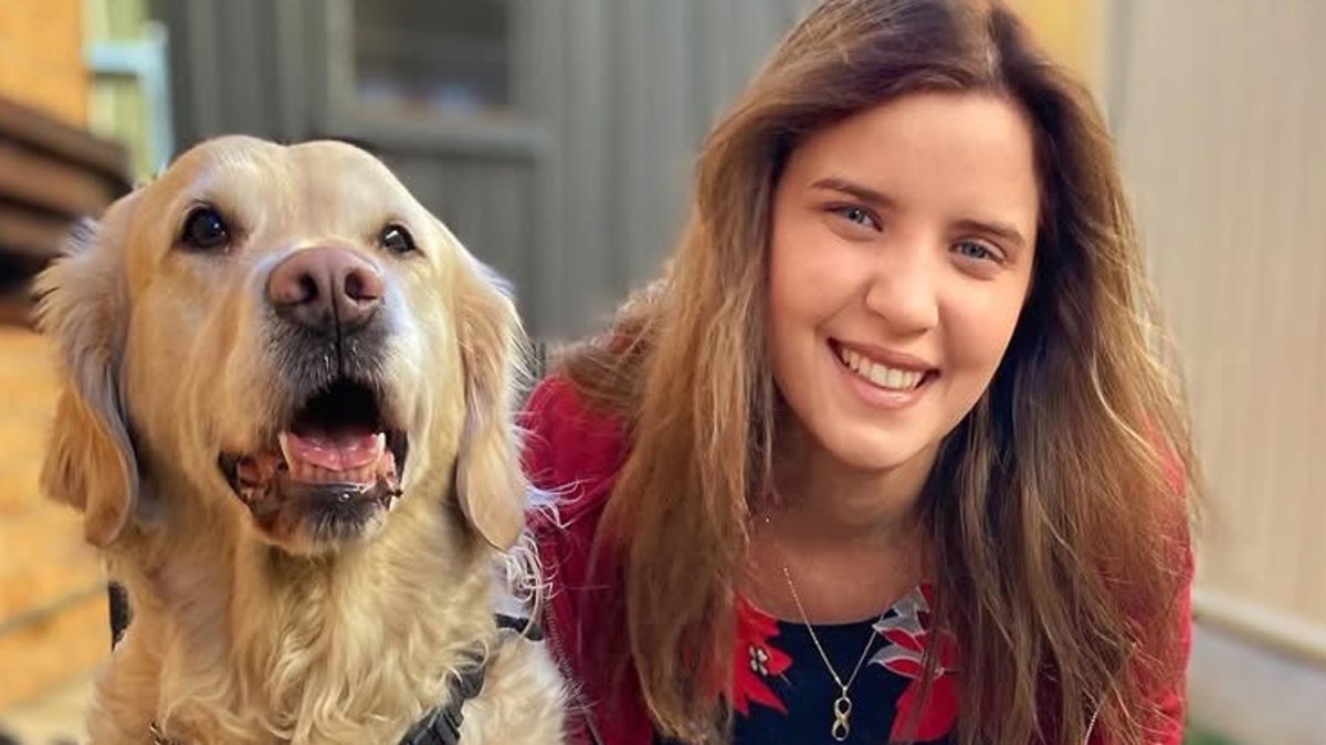 Aussie singer Rachael Leahcar pays heartbreaking tribute to late guide ...