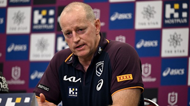 El entrenador de los Broncos, Michael Maguire.