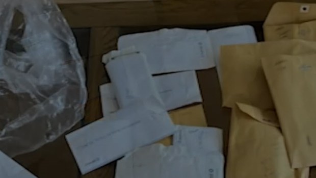 Money hidden in lounge chair Craigslist