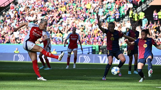 Stina Blackstenius (25) of Arsenal scores the goal that secured the trophy for her team during the UEFA Women's Champions League final match between FC Barcelona v Arsenal WFC at Estadio Jose Alvalade on May 24, 2025 in Lisbon, Portugal. (Photo by Rasid Necati Aslim/Anadolu via Getty Images)