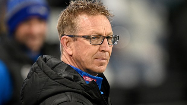 North Melbourne koçu David Noble, Geelong ile oynayacakları maç öncesinde. Fotoğraf: Morgan Hancock