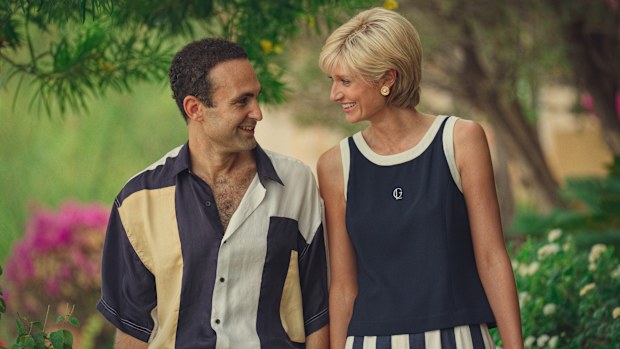 Elizabeth Debicki as Diana, Khalid Abdalla as Dodi Fayed in Season 6 of The Crown