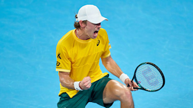 Alex de Minaur [8]