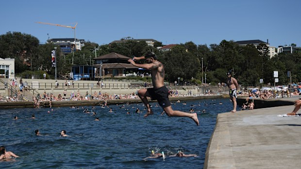Sydney Heatwave, cooling off at Clovelly Beach.  Saturday 10, January 2025