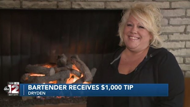 Lapeer County bartender Dawn received $1000 tip from patrons