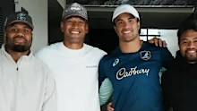 Israel Folau hangs out with the Wallabies.
