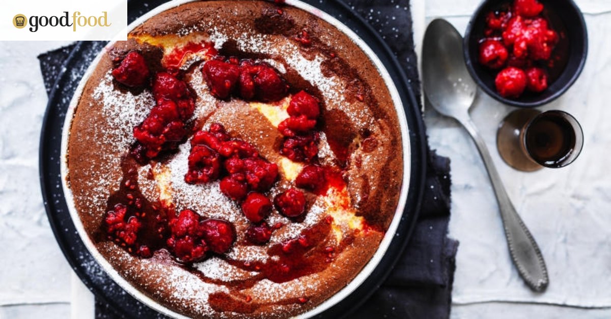 Ricotta soufflé pudding with raspberries recipe
