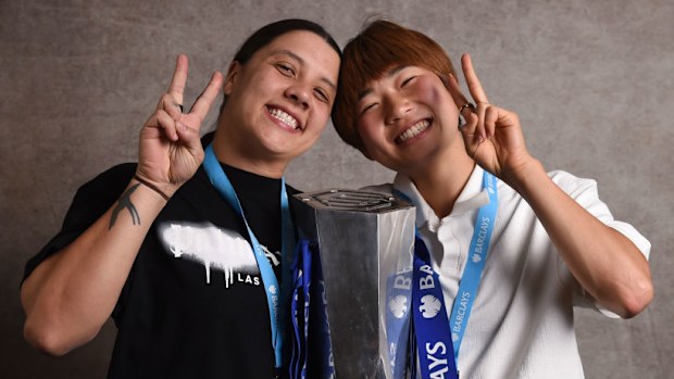 Sam Kerr and Maika Hamano with the Women's Super League Trophy.