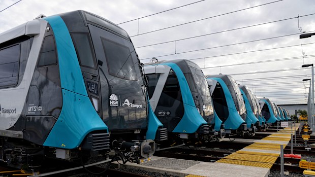 Sydney metros services have resumed after a power supply issue affected several services.