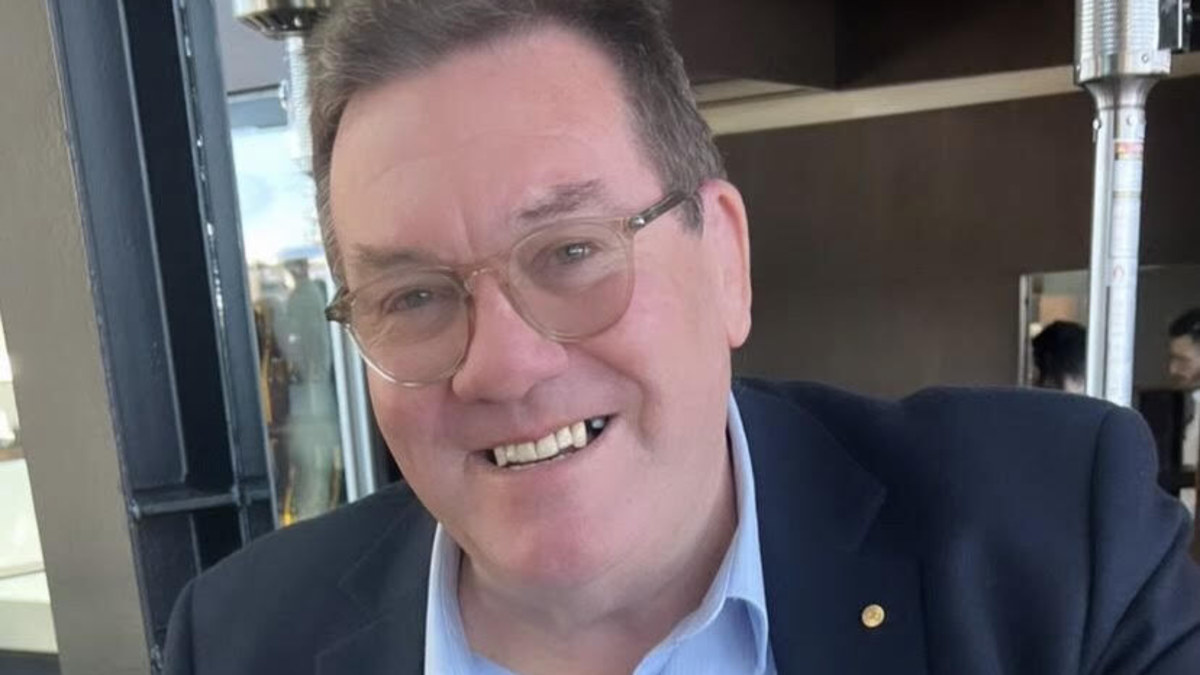 David Morrow: Broadcasting legend dies aged 71 after brain cancer fight ...