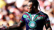 Addin Fonua-Blake of the Warriors gestures during the round 11 NRL match between New Zealand Warriors and Penrith Panthers at Suncorp Stadium, on May 19, 2024, in Brisbane, Australia. (Photo by Hannah Peters/Getty Images)