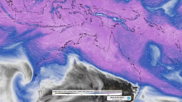 Forecast precipitable water and 700 hPa wind at 11pm AEDT on Wednesday, December 24, 2025.