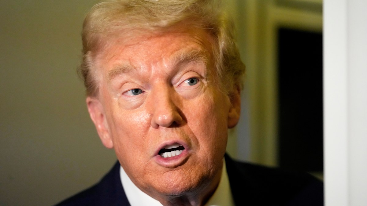 Trump flies to Asia ahead of meeting with Chinese President Xi Jinping