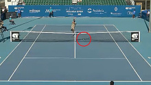 Benoît Paire committed a number of strange acts in his Malaga Challenger loss. 
