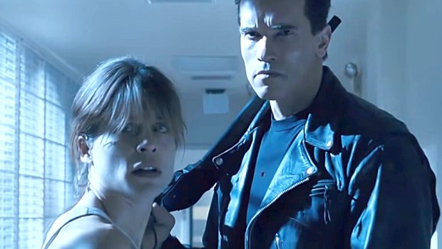 Arnold Schwarzenegger and Linda Hamilton
