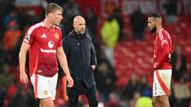 Erik ten Hag, Manager van Manchester United, reageert na het Premier League-duel tussen Manchester United FC en Tottenham Hotspur FC.