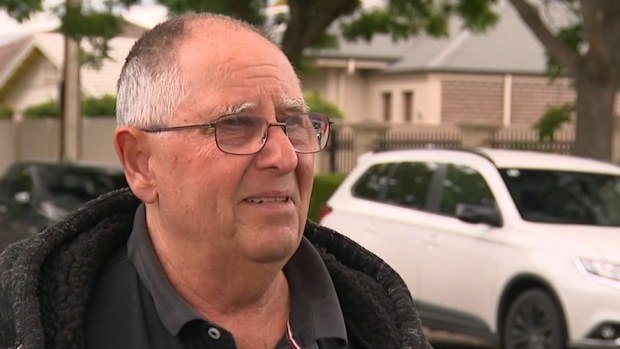 Bob said he was merging into a queue of traffic during school pick-up when the parking inspector pounced.