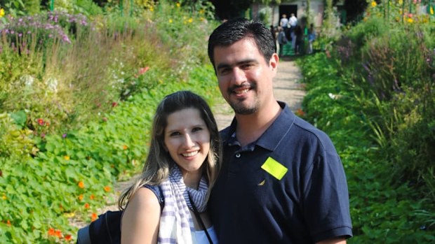 Travel couple dating marriage travel as virtual strangers
