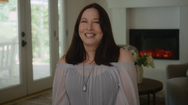 Linda Kozlowski in Love of an Icon: The Legend of Crocodile Dundee on Stan documentary 