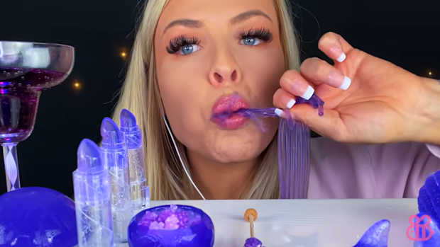 Naomi MacRae is also known as HunniBeeASMR