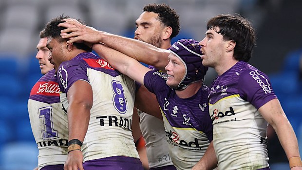 Stefano Utoikamanu, bir deneme golü kutluyor.