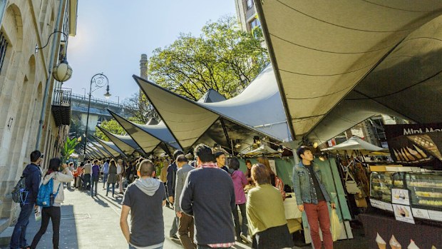 Bosses at a Sydney market have backtracked on a plan to ban stallholders from selling Aussie items.Sellers at The Rocks Market near tourist hub Circular Quay were told by officials from the government agency, which runs the market, they were not allowed to sell anything Aussie.