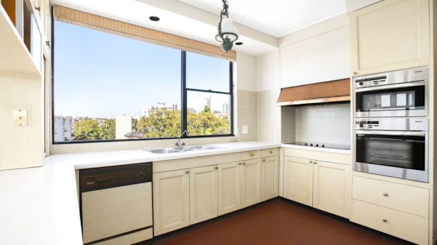 Three-bedroom unit in Sydney sells for $11.4 million in bumper auction ...