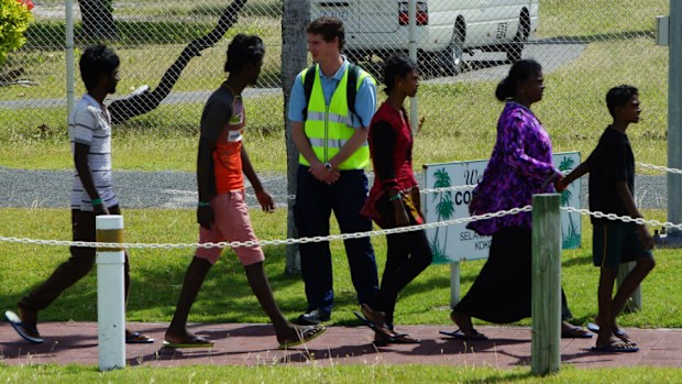 Asylum seekers who were detained by Australian authorities at sea for three weeks have launched a compensation claim. (AAP)