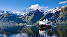 Hurtigruten offers incredible Norway itineraries crafted for every season.