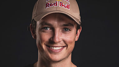 SCOTTY JAMES (snowboard halfpipe)