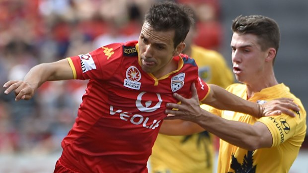 Adelaide United's Isaías Sánchez (AAP)