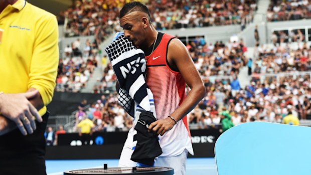 Nick Kyrgios goes to change his shorts. (AAP)
