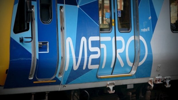 Metro Trains closed the Hurstbridge service for about two hours .