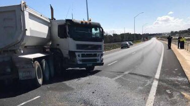 A truck crash closed part of the Mitchell Freeway.