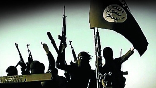 Islamic State militants have reportedly abducted more than 100 people from their villages in Syria.