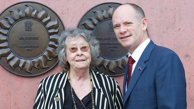 Arts benefactor Win Schubert, pictured with former premier Campbell Newman in 2014.