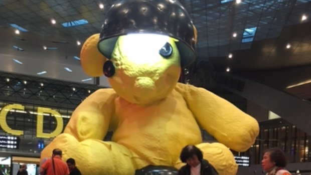 The world famous 20 tonne bronze sculpture of a teddy worth $16 million in Doha airport. 