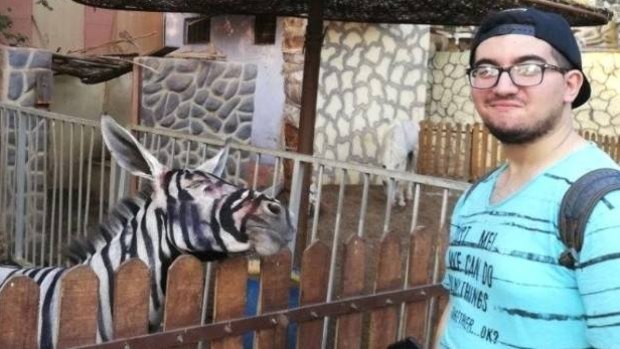 Mahmoud Sarhan with the "zebra".