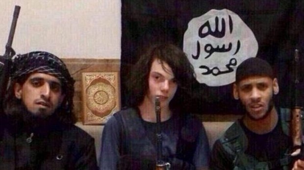 The young Australian Jake Bilardi alongside two Islamic State members. 