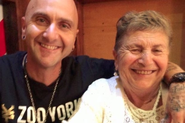 Who Is Nonna Paola Despite living in australia, the grandma still has a distinct italian accent, which made the video even funnier. who is nonna paola