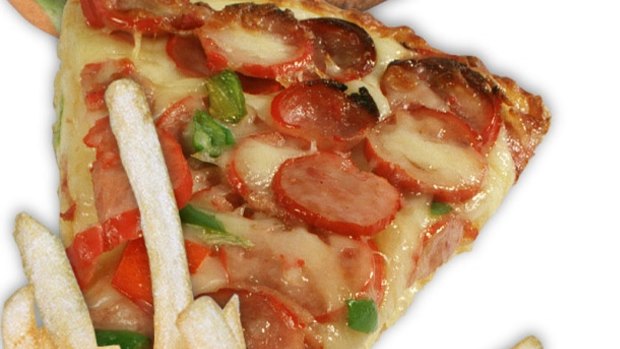 US pizza parlours can delay compulsory calorie information displays until next year. 