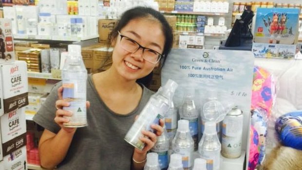 Entrepreneurs are bottling Australian air and selling it to Chinese people.