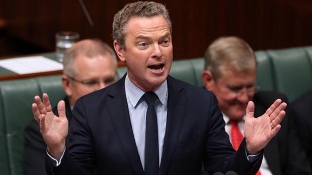 Education Minister Christopher Pyne has defended a family Christmas trip to Sydney.