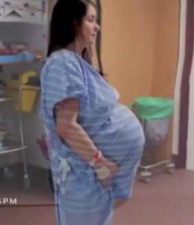 Kim Tucci preparing to give birth to her five babies. 
