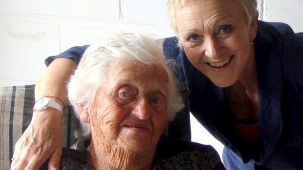 Sheila Agnes Grey and her daughter Josephine Milne-Home, in 2014.