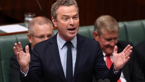 Education Minister Christopher Pyne has defended a family Christmas trip to Sydney.