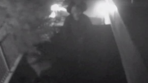 CCTV shows four men arriving at the Mortdale complex where underworld figure Kemel "Blackie" Barakat was shot dead.