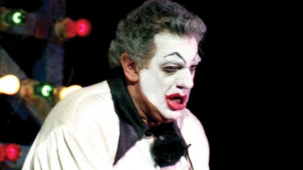 Modern-day star Placido Domingo as Pagliacci, the broken-hearted clown.